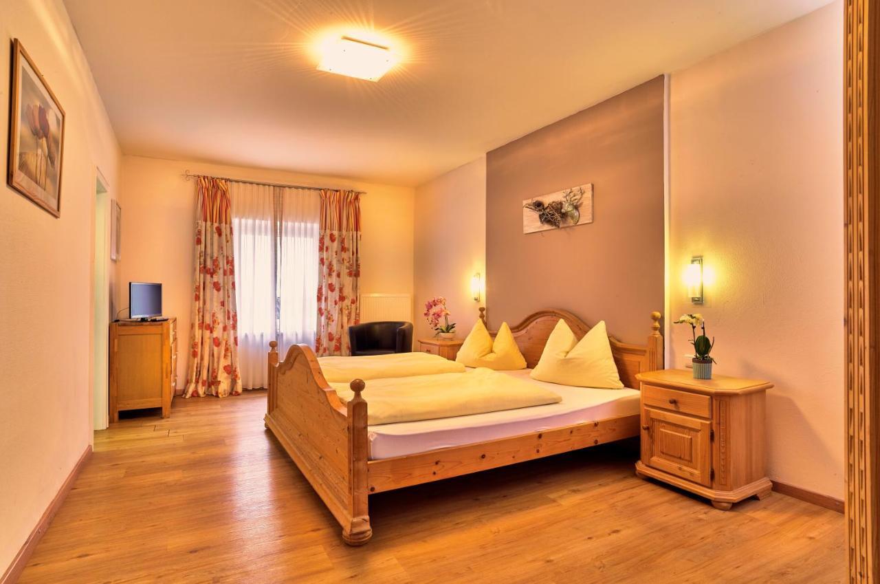 Landgasthof Moser & Restaurant Bootshaus Windorf  Εξωτερικό φωτογραφία