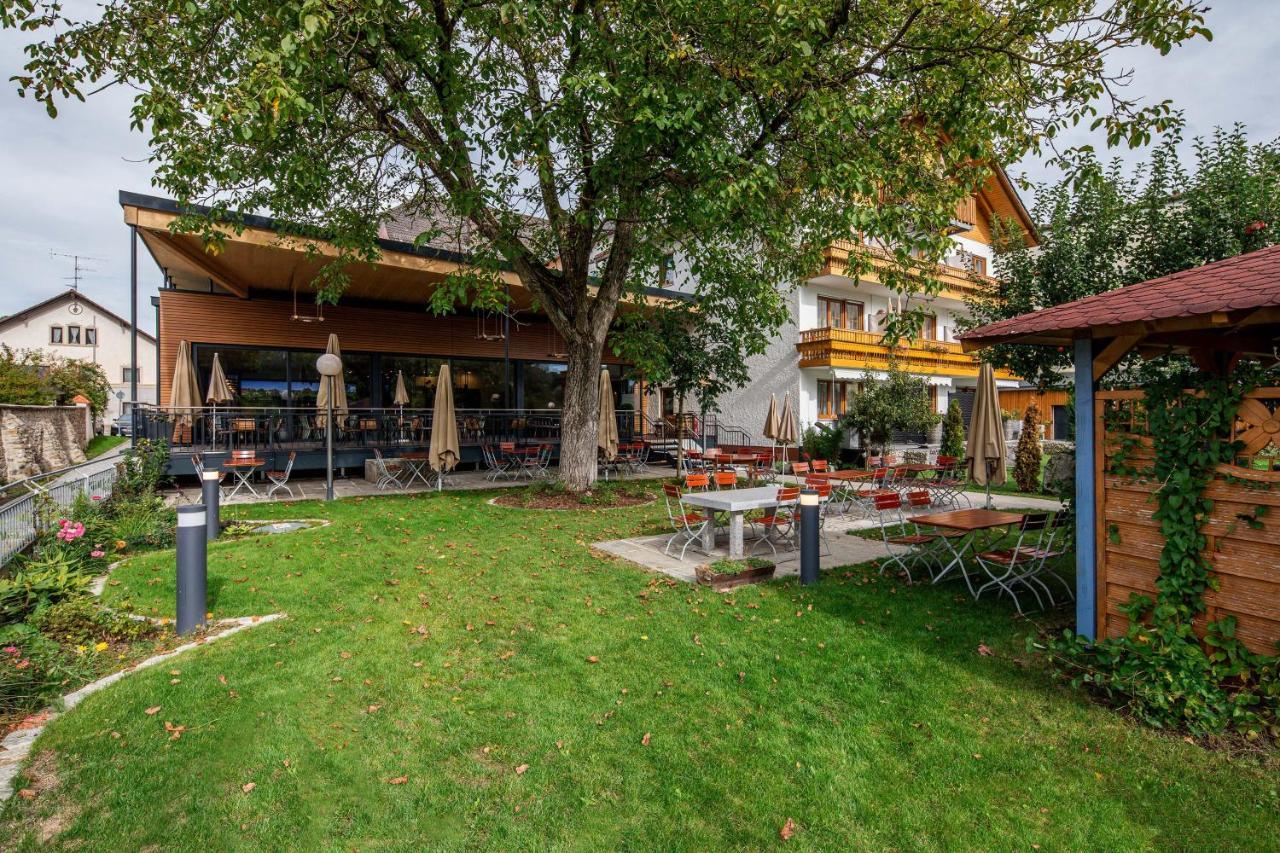 Landgasthof Moser & Restaurant Bootshaus Ξενοδοχείο Windorf  Εξωτερικό φωτογραφία